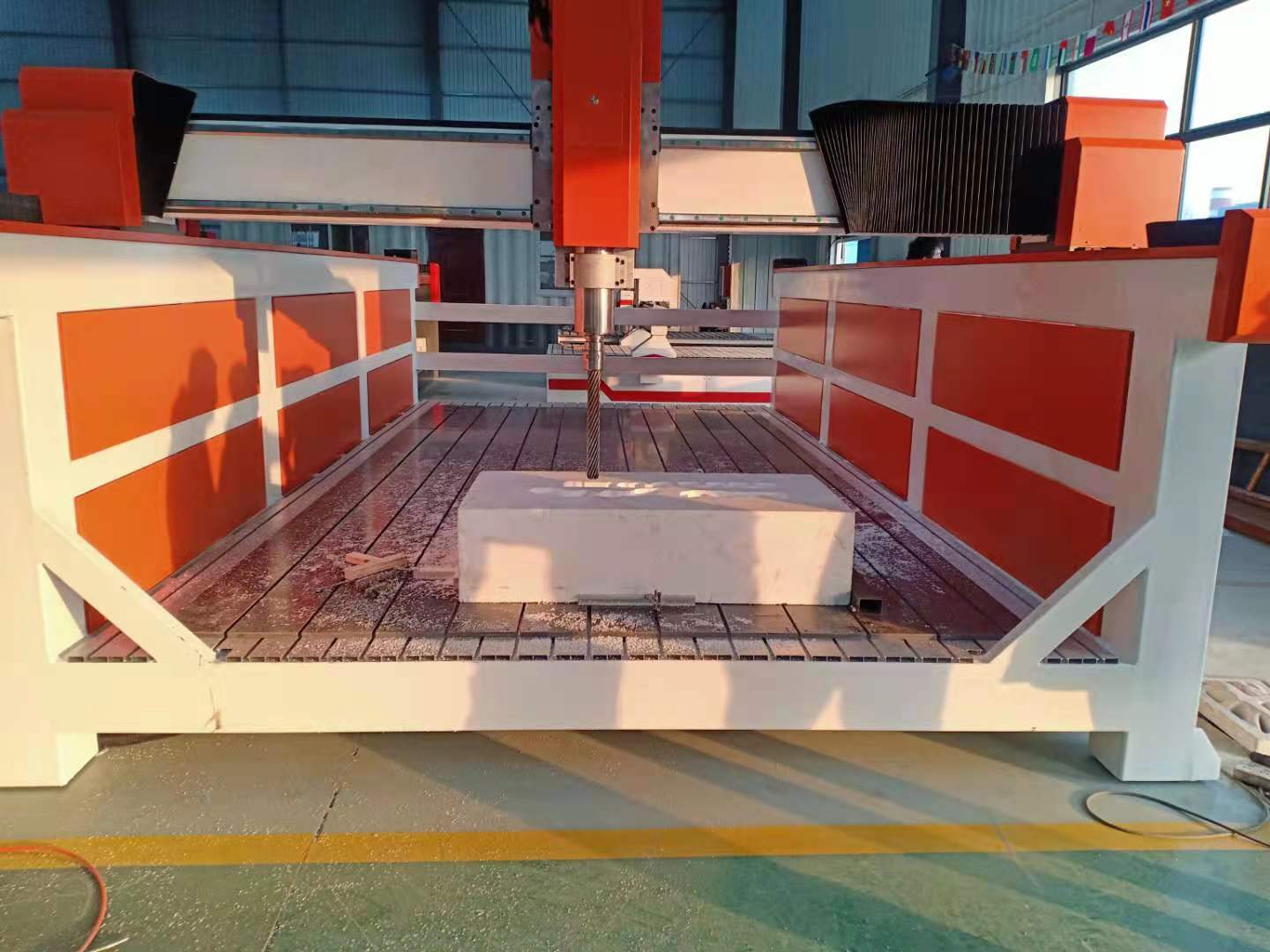 如何應(yīng)對解決雕刻機工作時的灰塵？